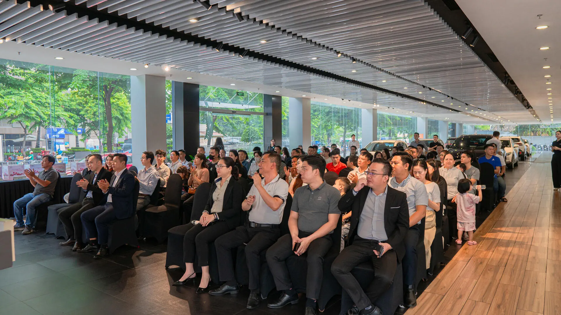 MAZDA HỒ CHÍ MINH TỔ CHỨC SỰ KIỆN RÚT THĂM TRÚNG THƯỞNG CHƯƠNG TRÌNH “SỞ HỮU MAZDA, CHÀO HÈ NHẬT BẢN”